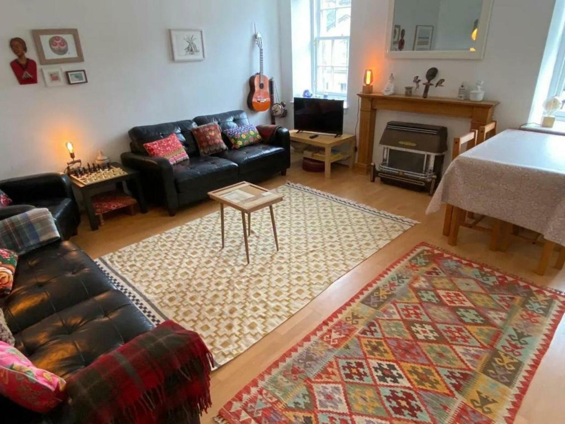 Charming 3 Bedroom Apartment In The Heart Of Vibrant Old Town Edinburgh Dış mekan fotoğraf